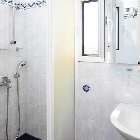 Klonos Anna Otel 2*