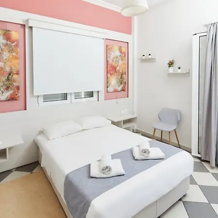 Otel Klonos Anna
