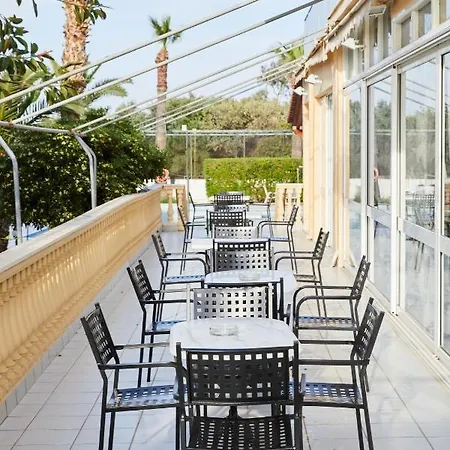 Otel Klonos Anna 2*